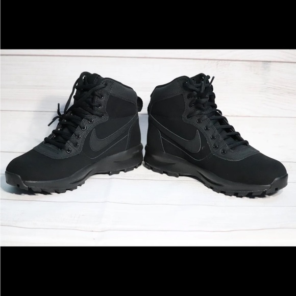 NEW Nike ManoaDome Triple Black Boots 844358-003 Mens Size 10.5 - Picture 2 of 5